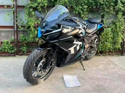 Мотоцикл Kawasaki на заказ — миниатюра 4