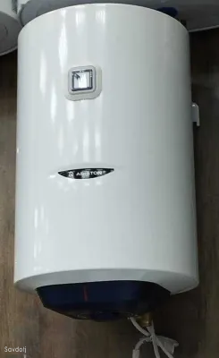 Водонагреватель Ariston 80л. — миниатюра 1