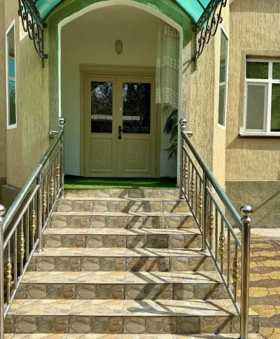 2 этажн. 11-комн. дом, 10 соток, Сино — миниатюра 4