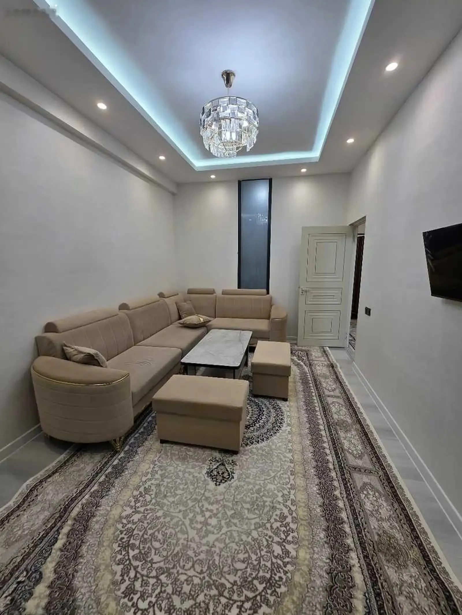 2-комн. квартира, 5 этаж, 50м², 102мкр — миниатюра 2