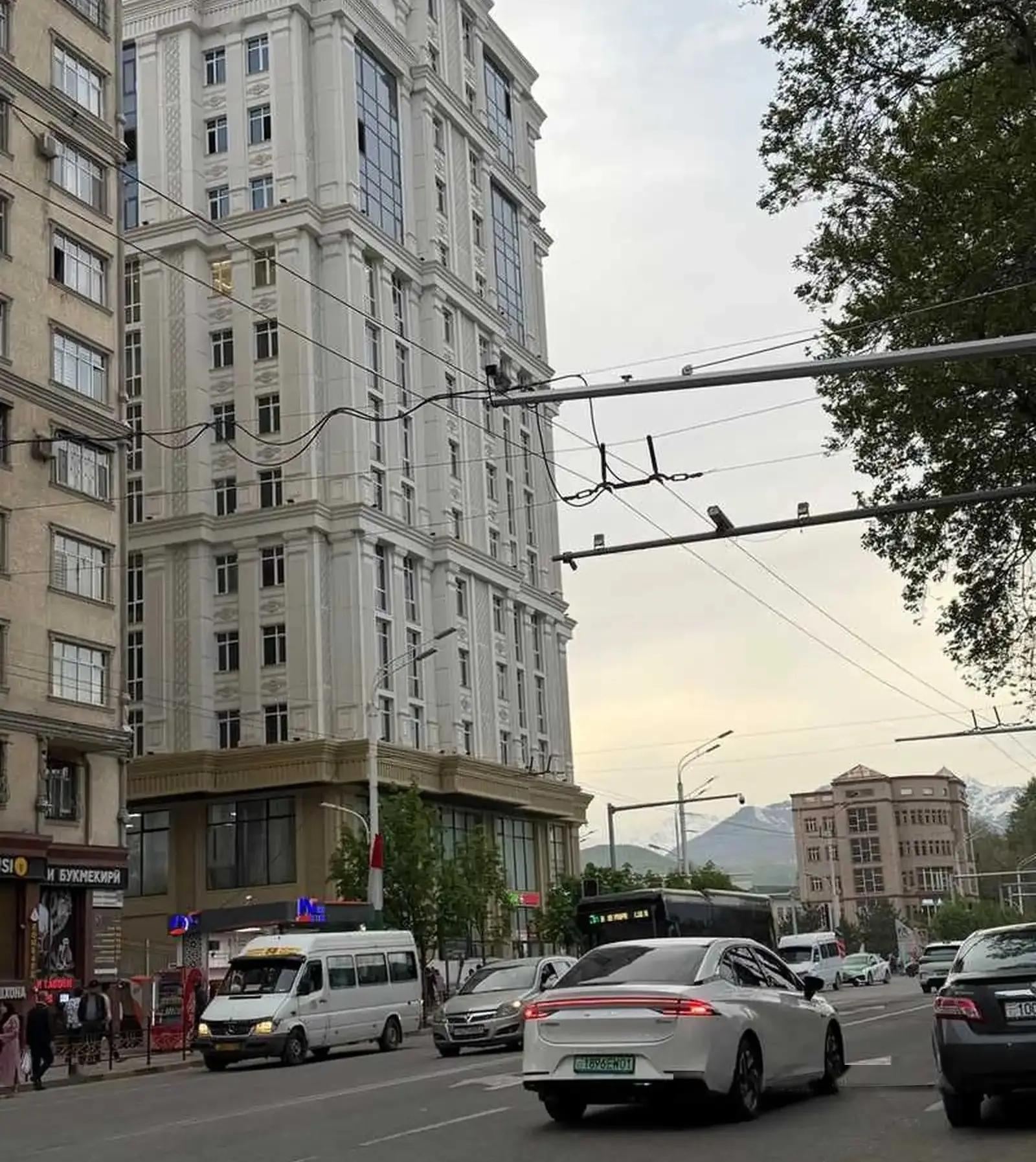 2-комн. квартира, 12 этаж, 65м², И.Сомони — миниатюра 11