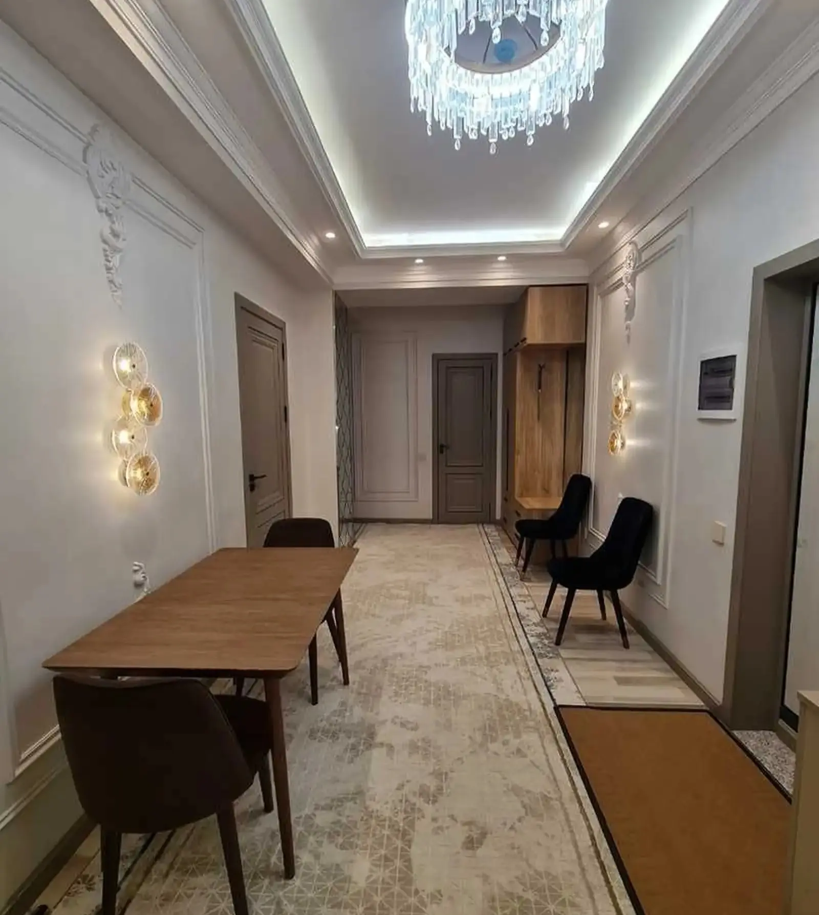 3-комн. квартира, 15 этаж, 93м², Центр — миниатюра 4