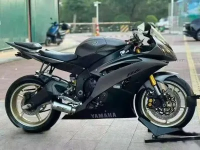 Мотоцикл Yamaha R — миниатюра 2