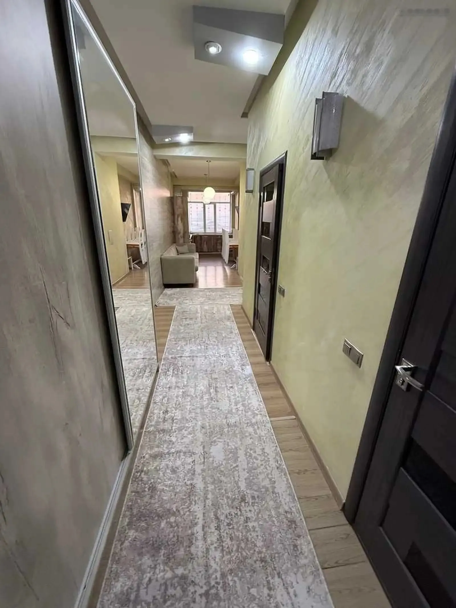 4-комн. квартира, 5 этаж, 115м², Сомони — миниатюра 1
