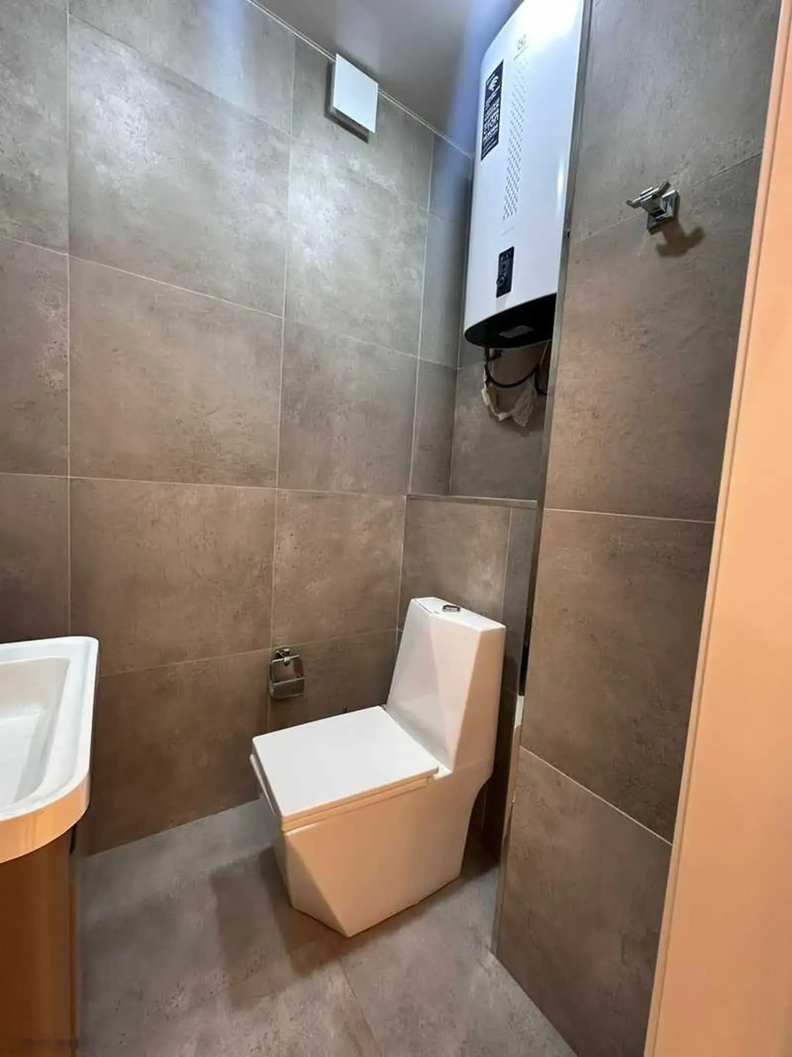 3-комн. квартира, 15 этаж, 145м², Айни Созидания — миниатюра 8