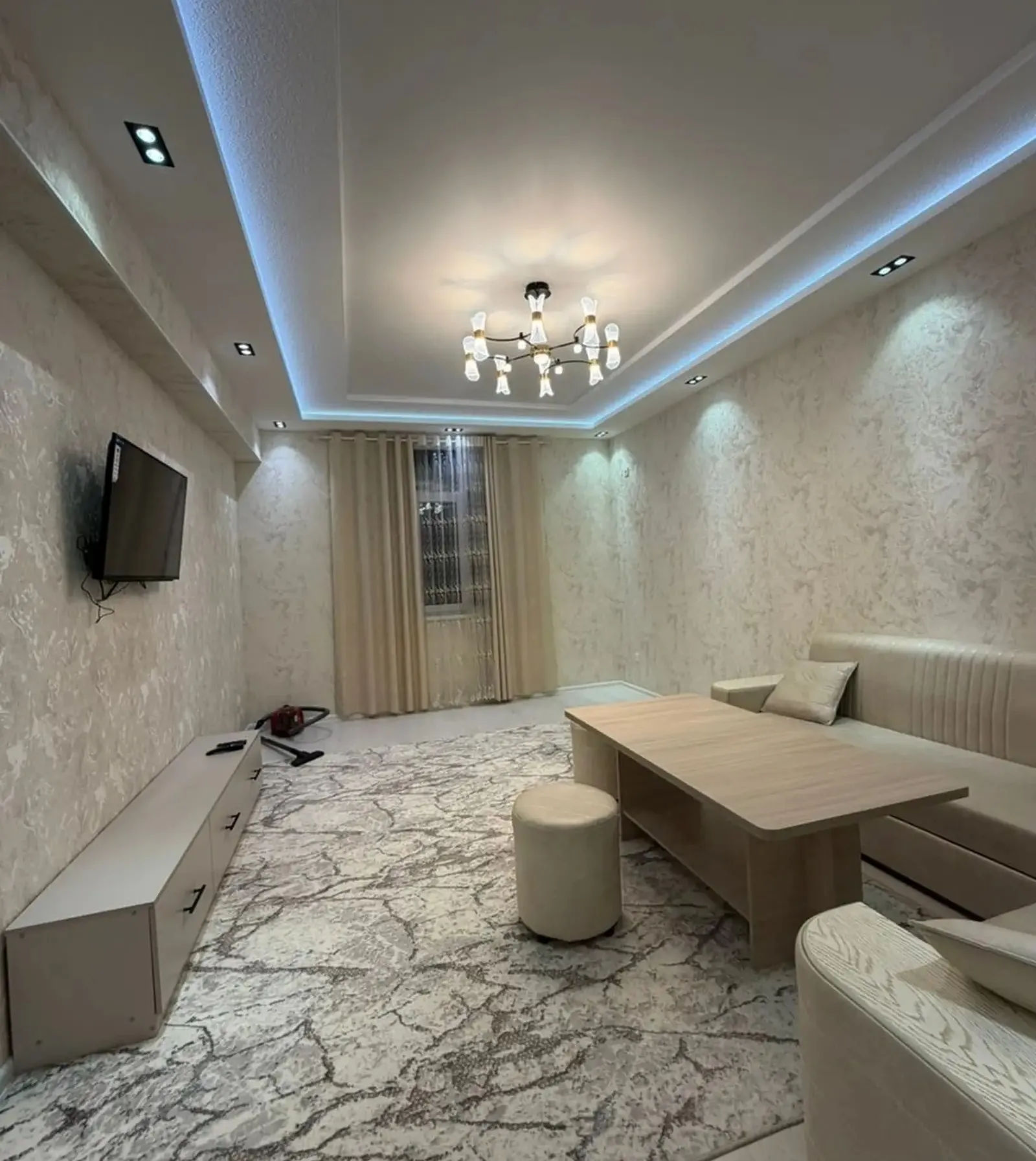 2-комн. квартира, 4 этаж, 76м², 18 Мкр — миниатюра 3