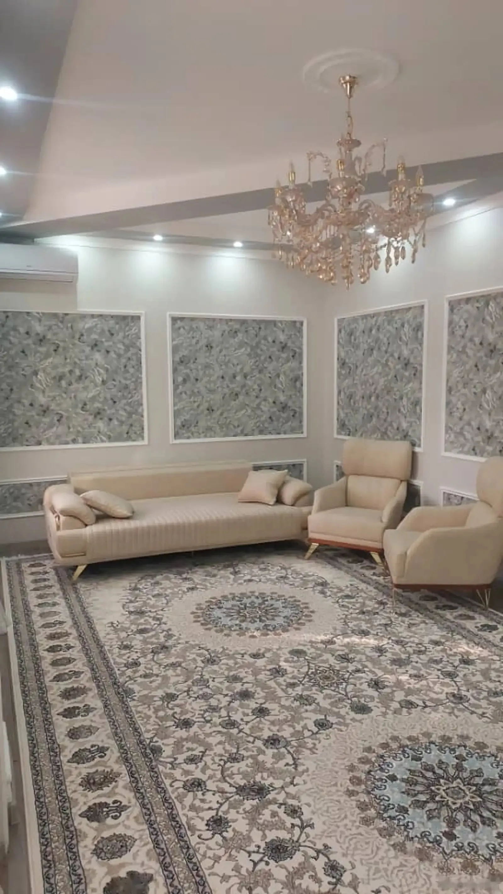 3-комн. квартира, 6 этаж, 136м², ЖК Пули Сангин — миниатюра 1