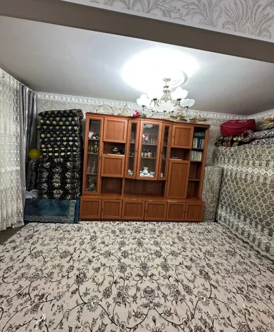 4-комн. квартира, 5 этаж, 75 м², Сино