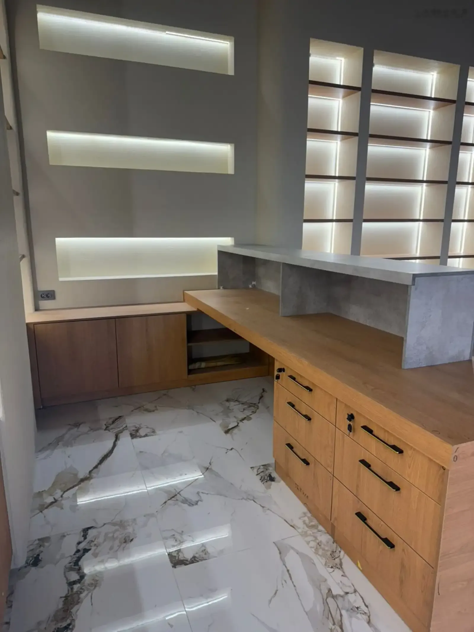Помещение под магазин / салон, 100м², Дом печати