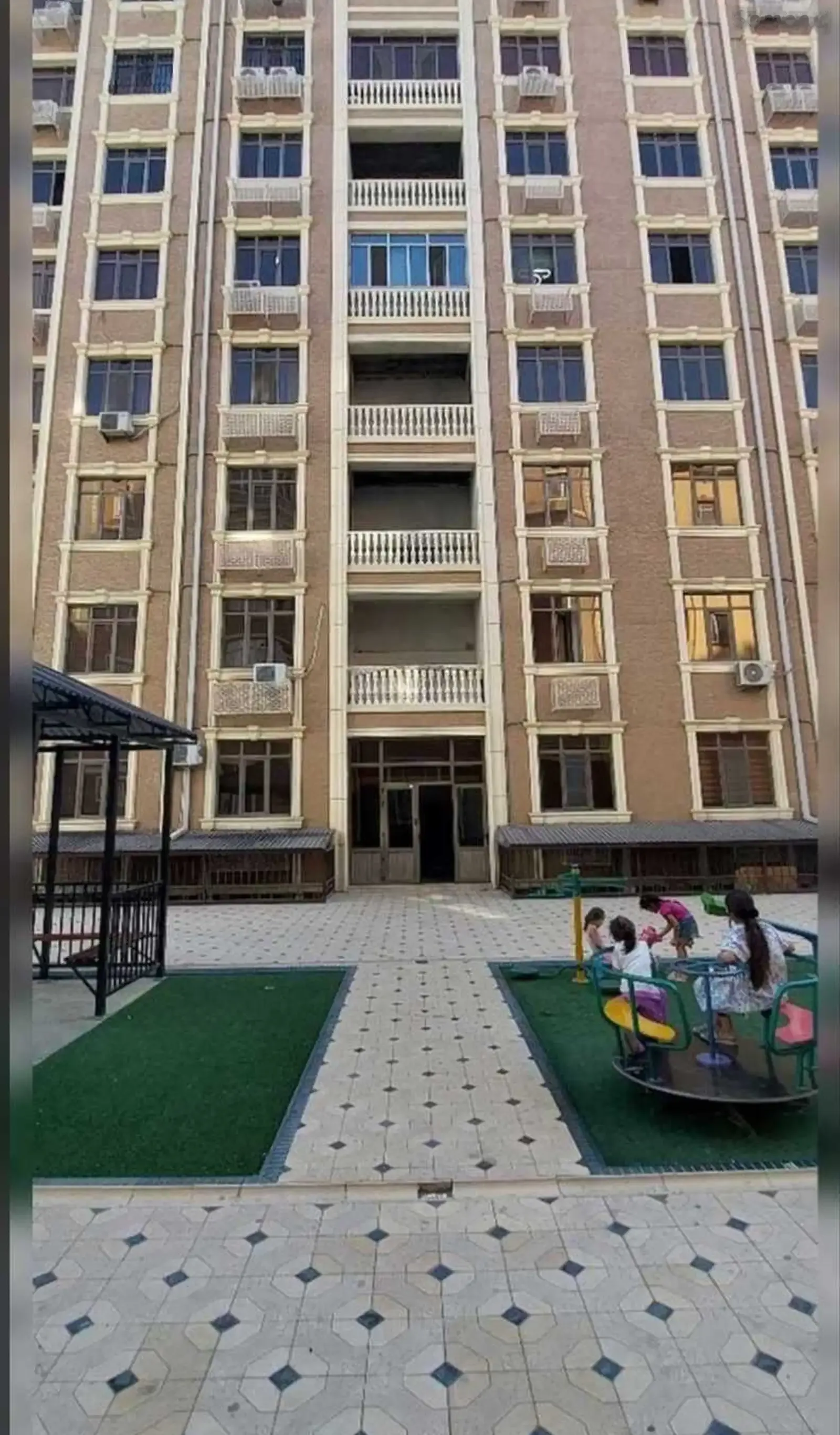 3-комн. квартира, 5 этаж, 85 м², 19 мкр — миниатюра 1