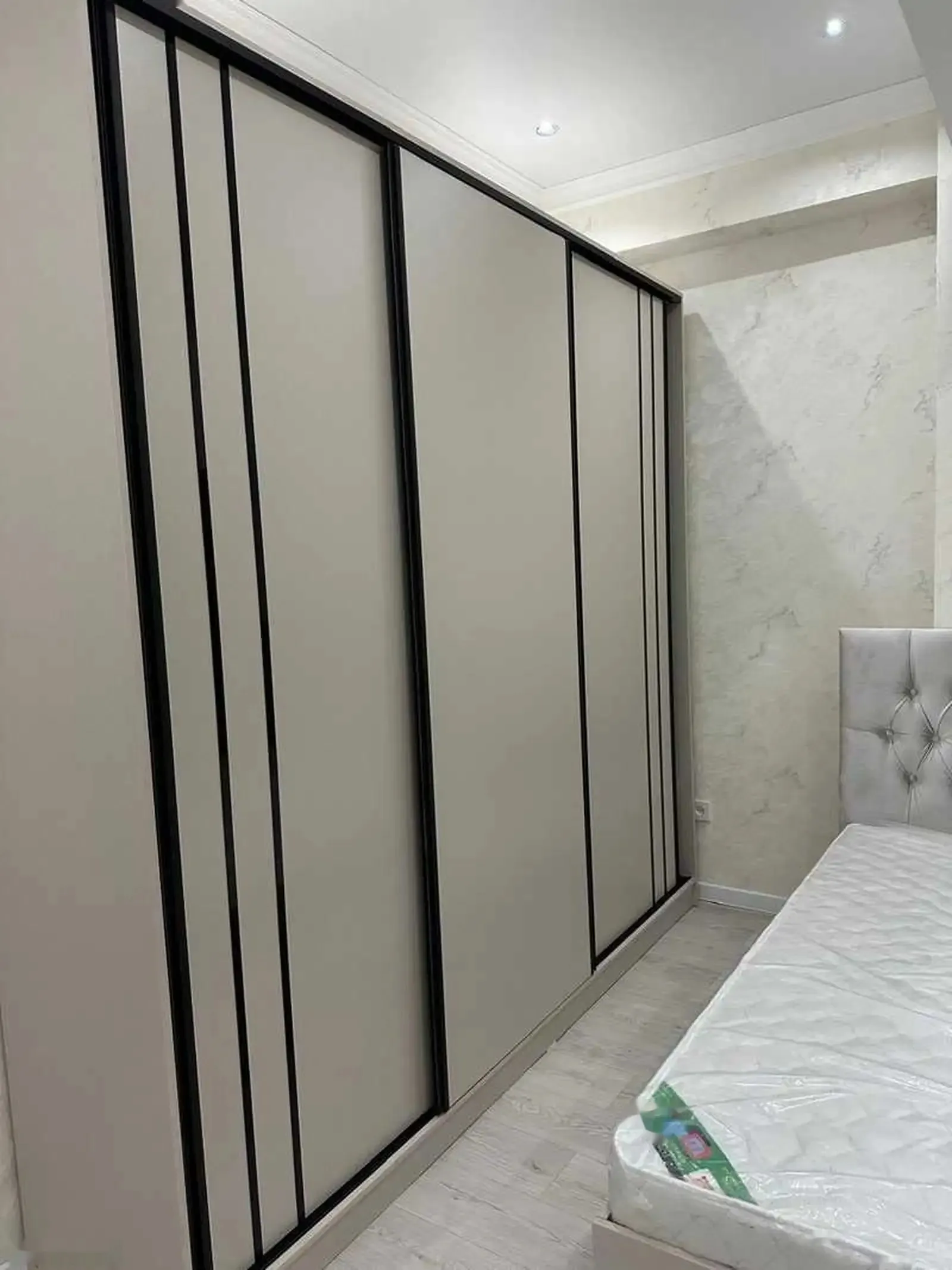 3-комн. квартира, 10 этаж, 80м², Аэропорт — миниатюра 2
