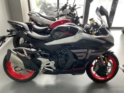 Мотоцикл CFMOTO 450 RR