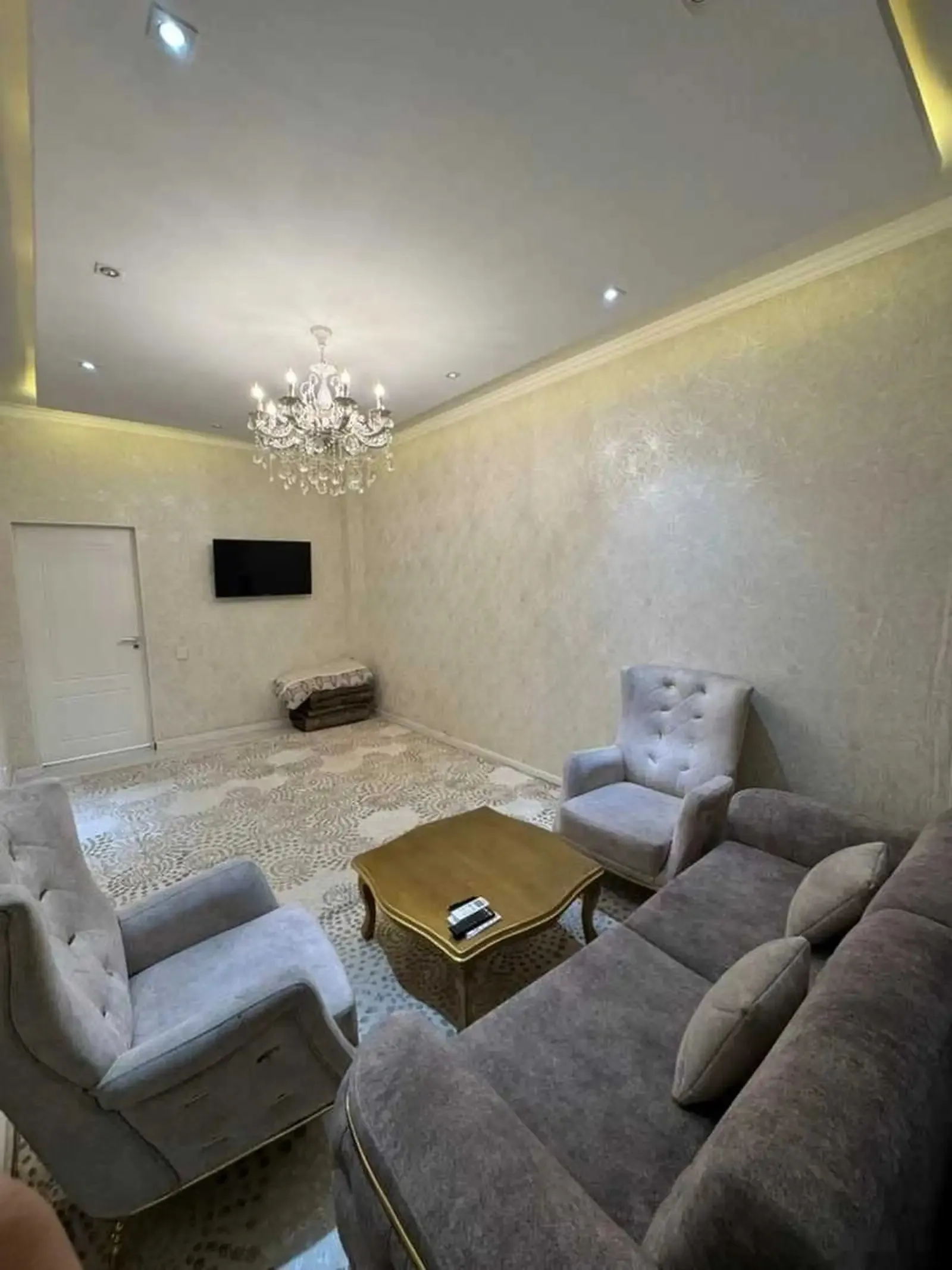 2-комн. квартира, 4 этаж, 58м², 91мкр — миниатюра 2