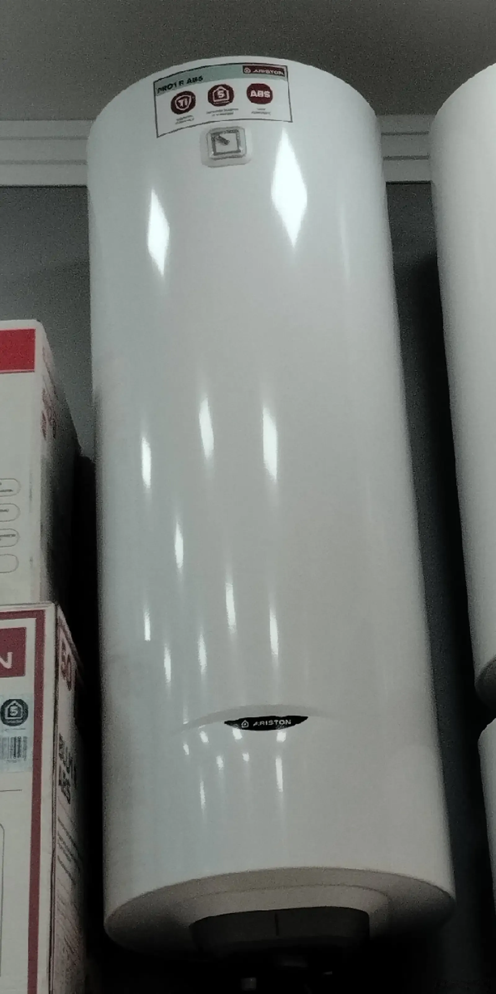 Водонагреватель Ariston 100л
