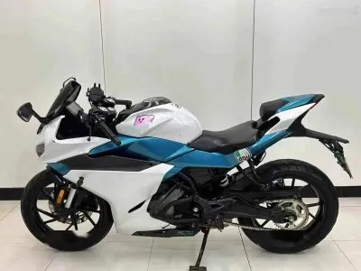Мотоцикл Suzuki SR250 на заказ — миниатюра 4
