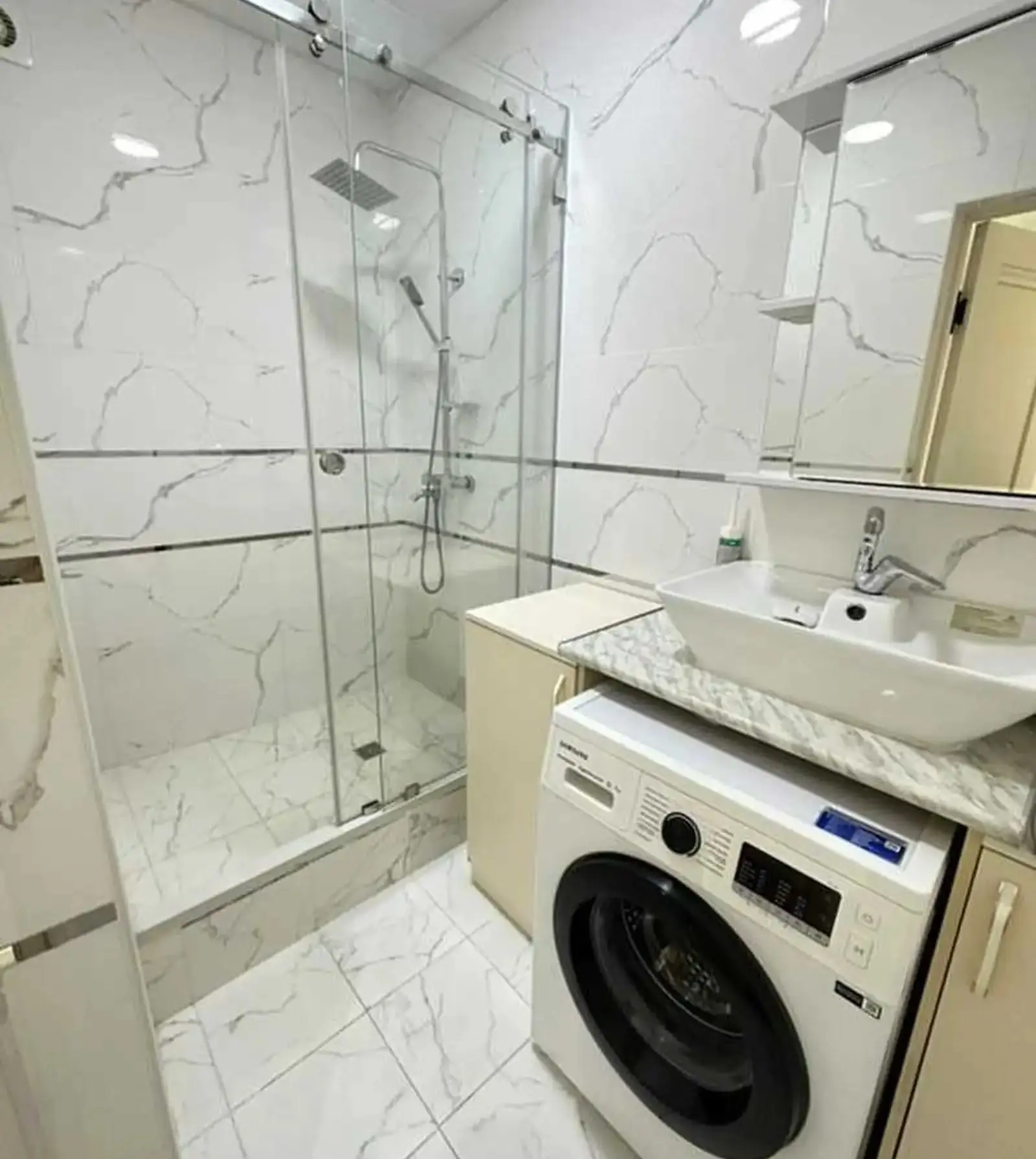 3-комн. квартира, 14 этаж, 106м², 82 мкр — миниатюра 1