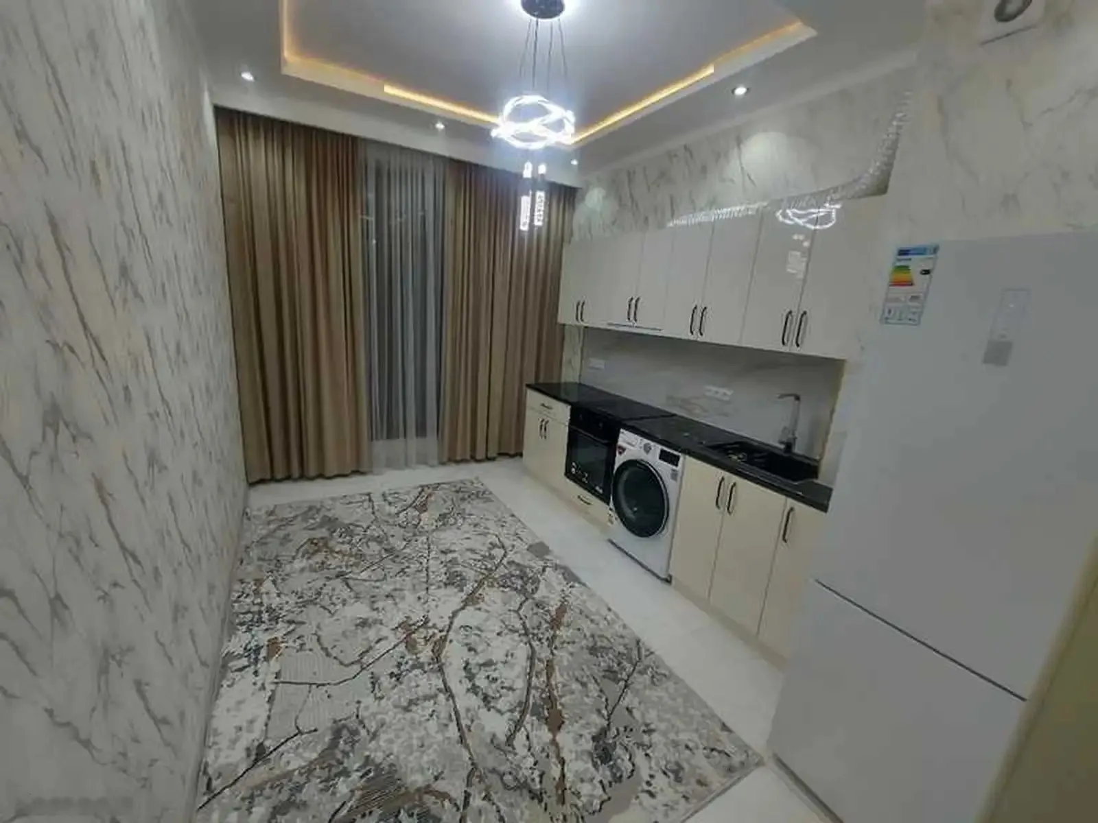 2-комн. квартира, 6 этаж, 80м², 33мкр — миниатюра 2