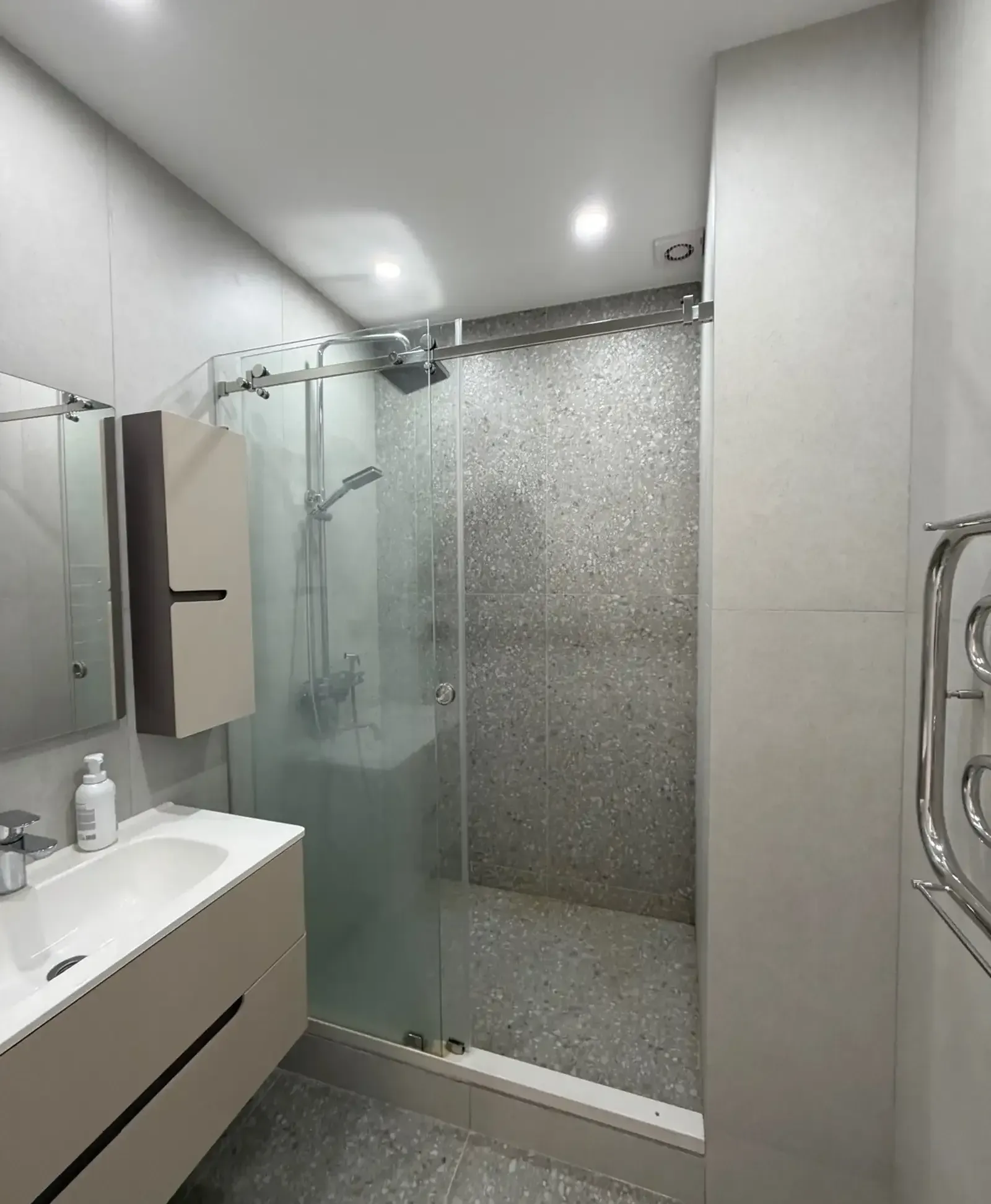 2-комн. квартира, 14 этаж, 60м², Шохмансур/Пайкар