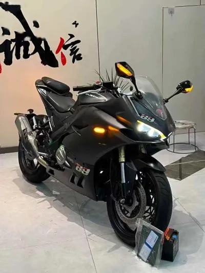 Мотоцикл Ducati 400 на заказ — миниатюра 4