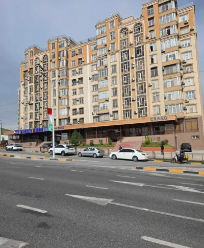 3-комн. квартира, 2 этаж, 76 м², сино