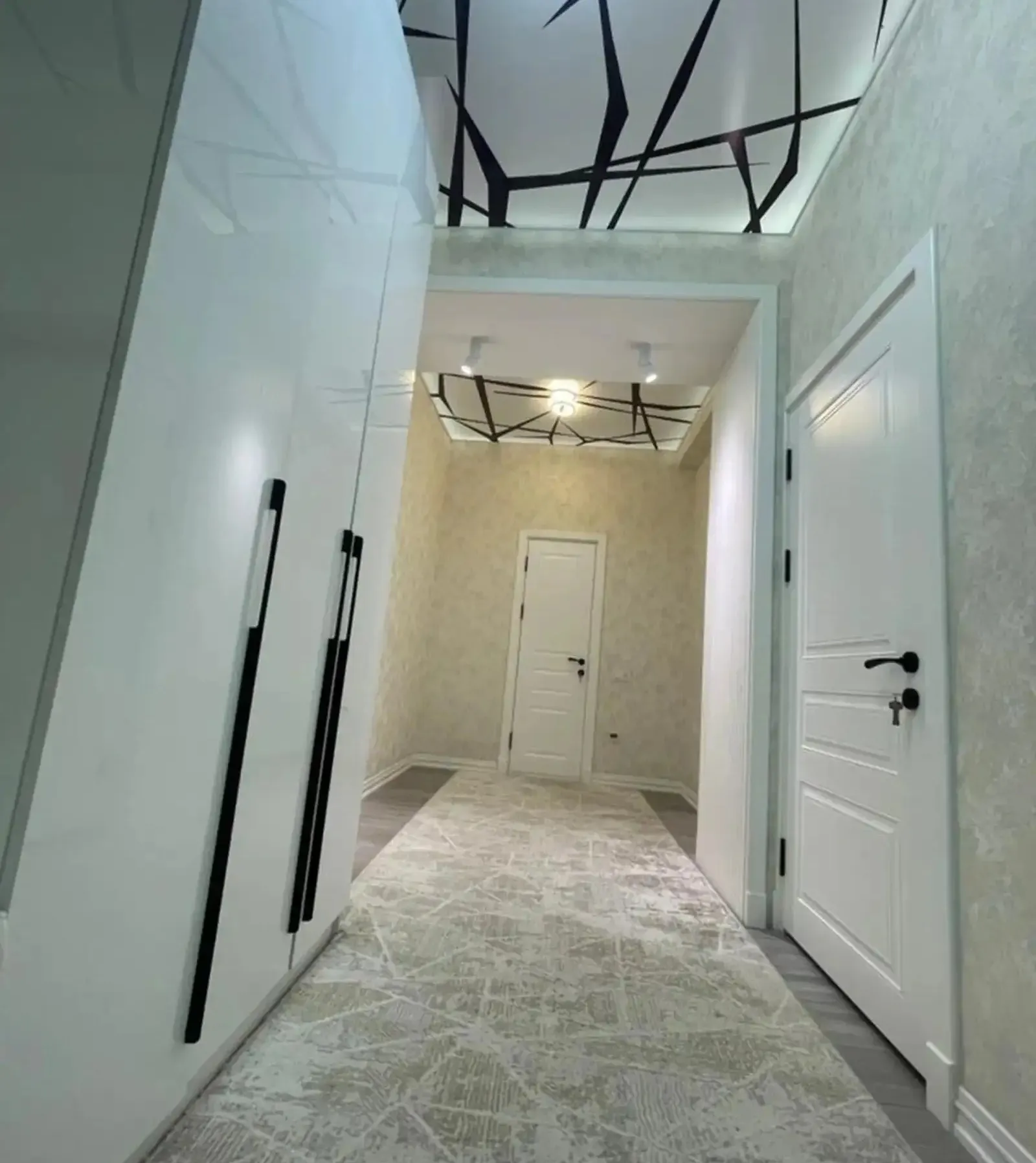 1-комн. квартира, 3 этаж, 63 м², Центр Унвермаг