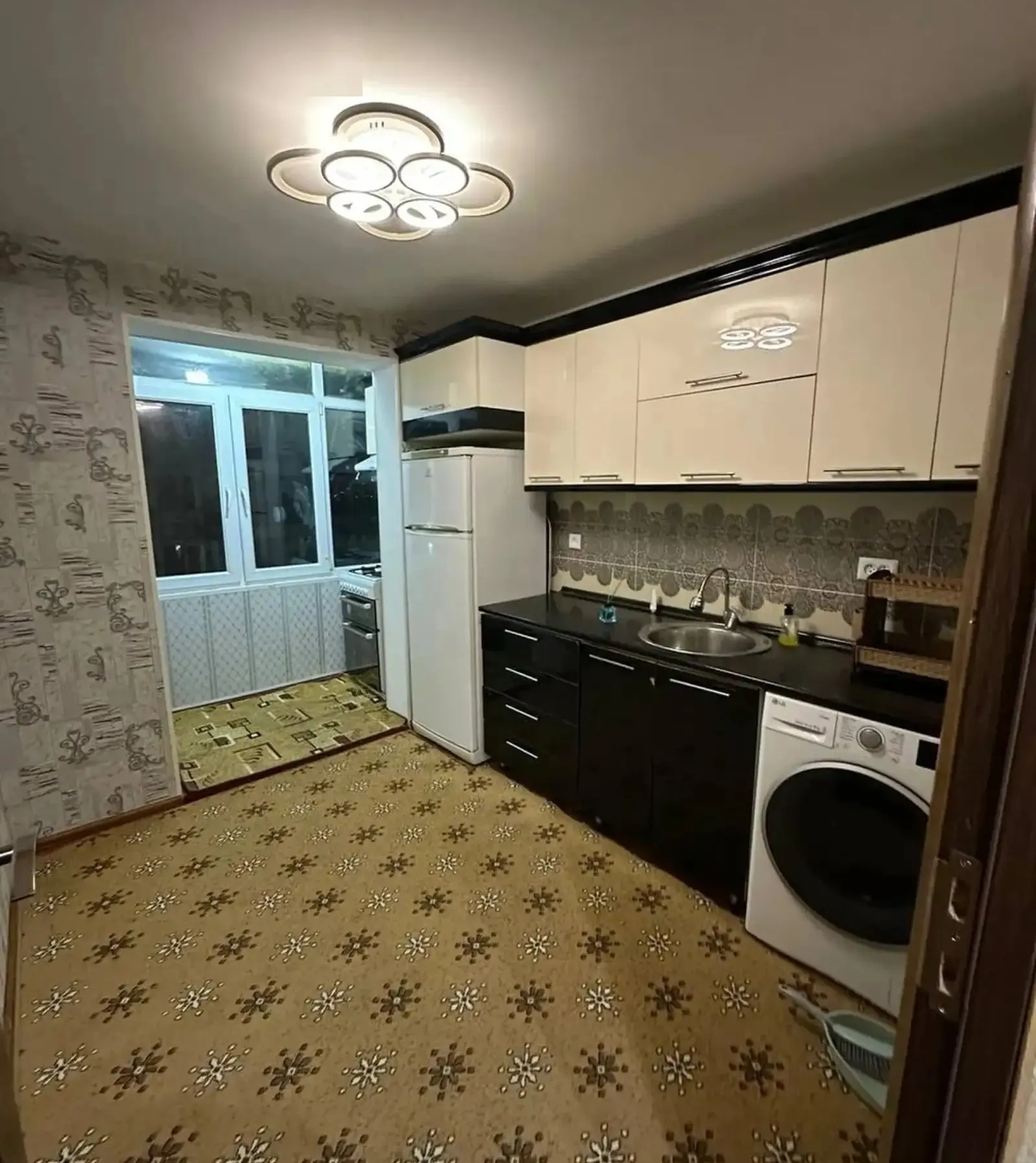 2-комн. квартира, 3 этаж, 55м², 13 Мкр — миниатюра 3