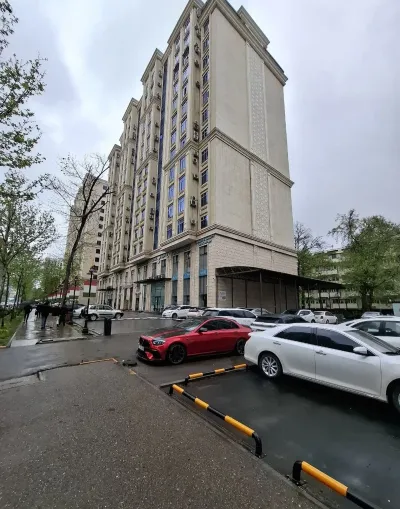 3-комн. квартира, 6 этаж, 97 м², Айни 16 — миниатюра 1