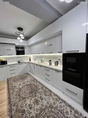 3-комн. квартира, 5 этаж, 107 м², Садбарг, Улица Айни, дом Вайкики, Шохмансур