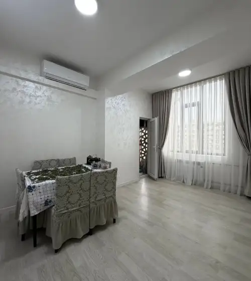 3-комн. квартира, 15 этаж, 93 м², Шохмансур — миниатюра 1