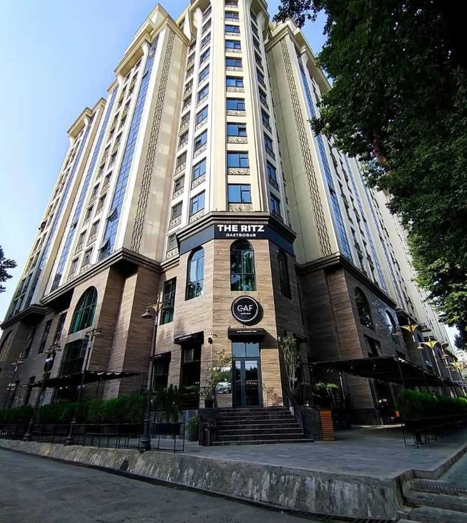 1-комн. квартира, 4 этаж, 60 м², Оперка, напротив парка Куруши Кабир, дом Кафе CAF