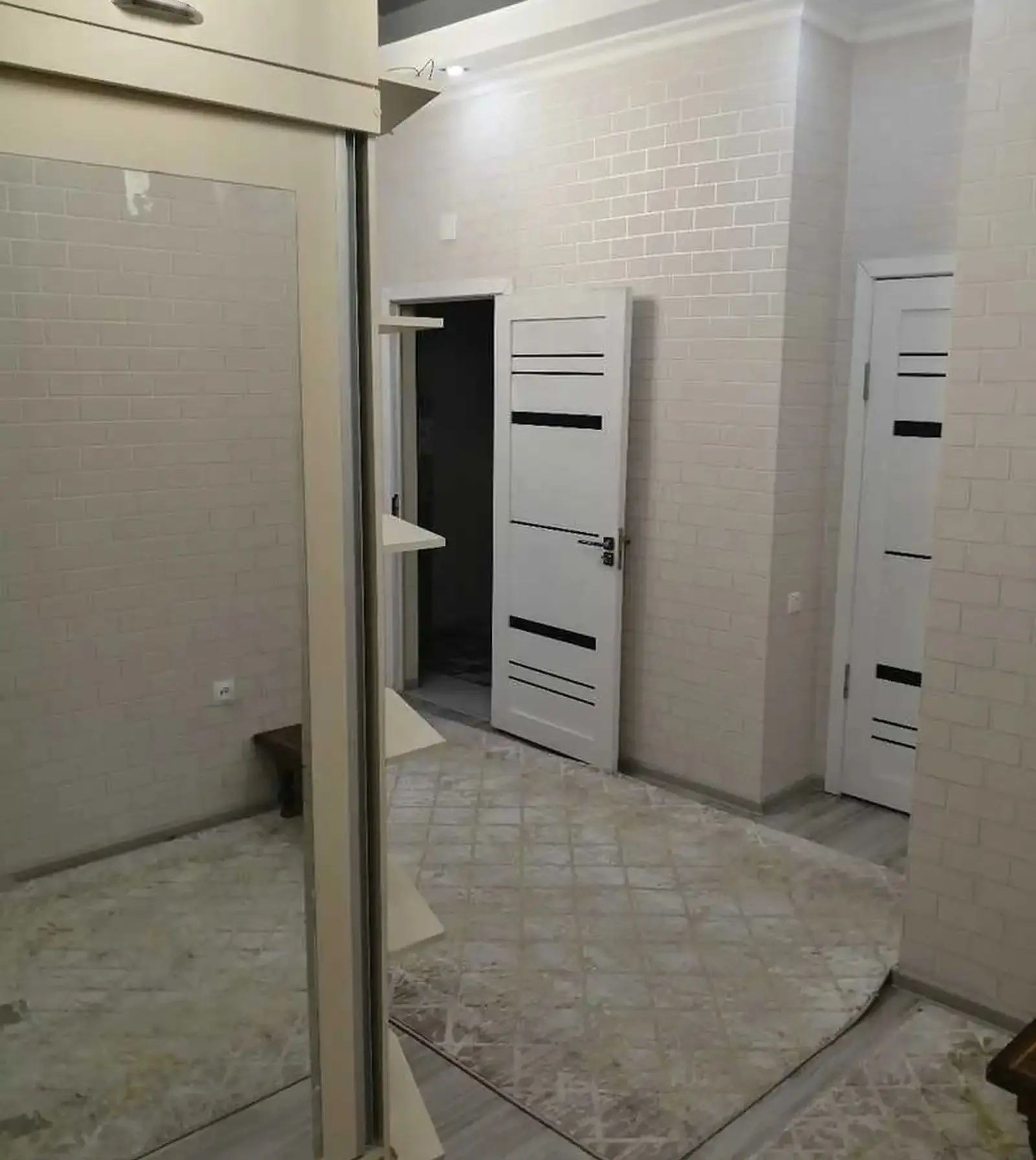 2-комн. квартира, 1 этаж, 78м², 91 мкр — миниатюра 1