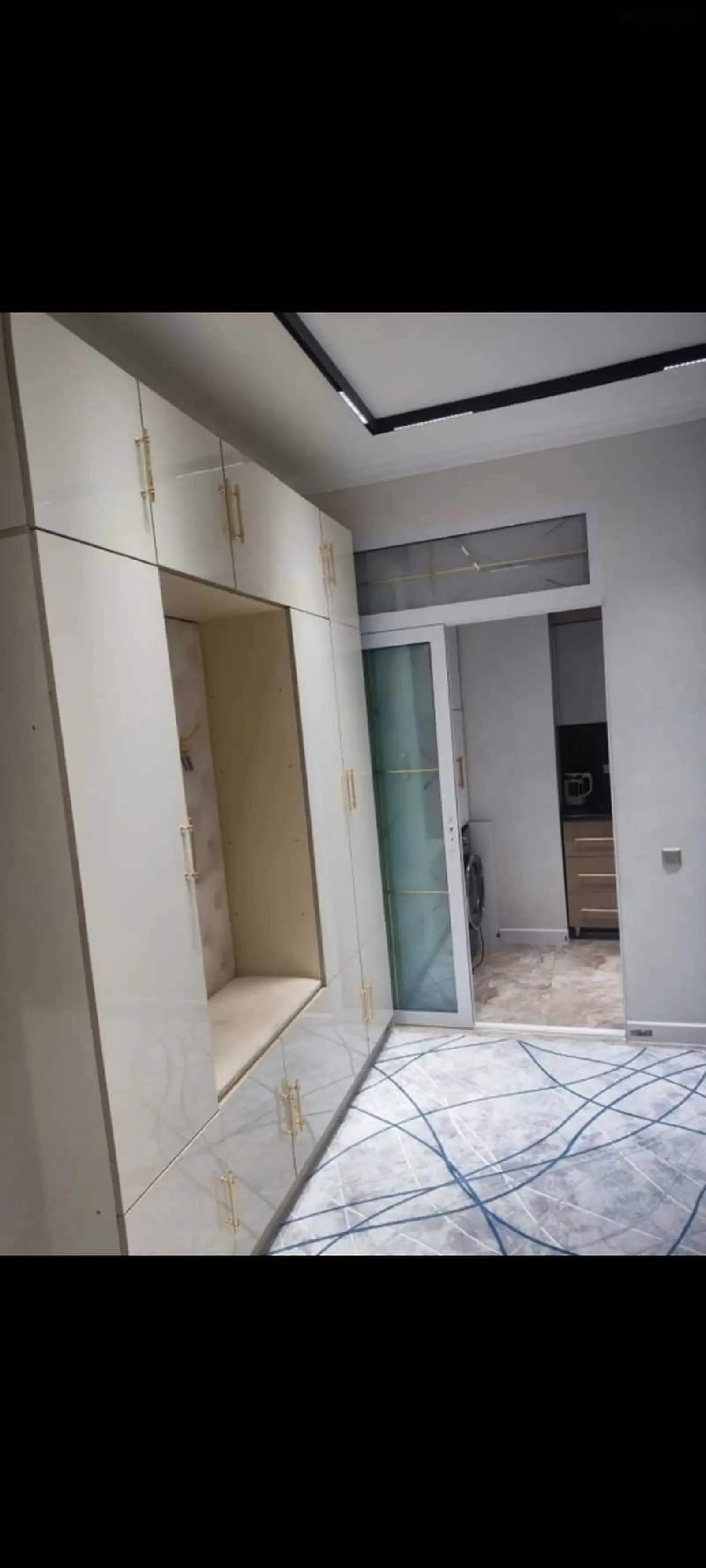 2-комн. квартира, 3 этаж, 65м², Голубой экран — миниатюра 4