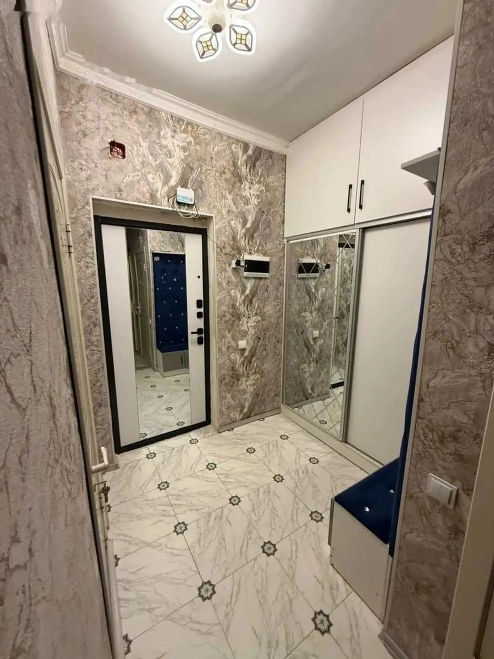 3-комн. квартира, 9 этаж, 98м², 33 мкр ( напротив детская стоматология ) — миниатюра 7