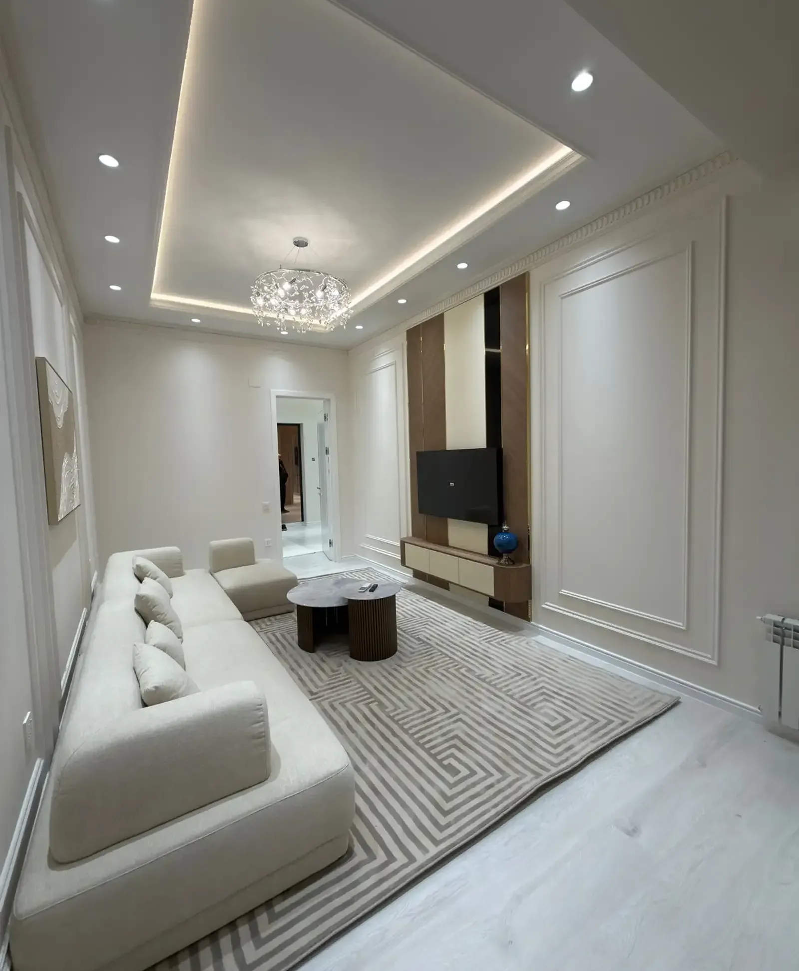 2-комн. квартира, 12 этаж, 65м², Садбарг, Шохмансур