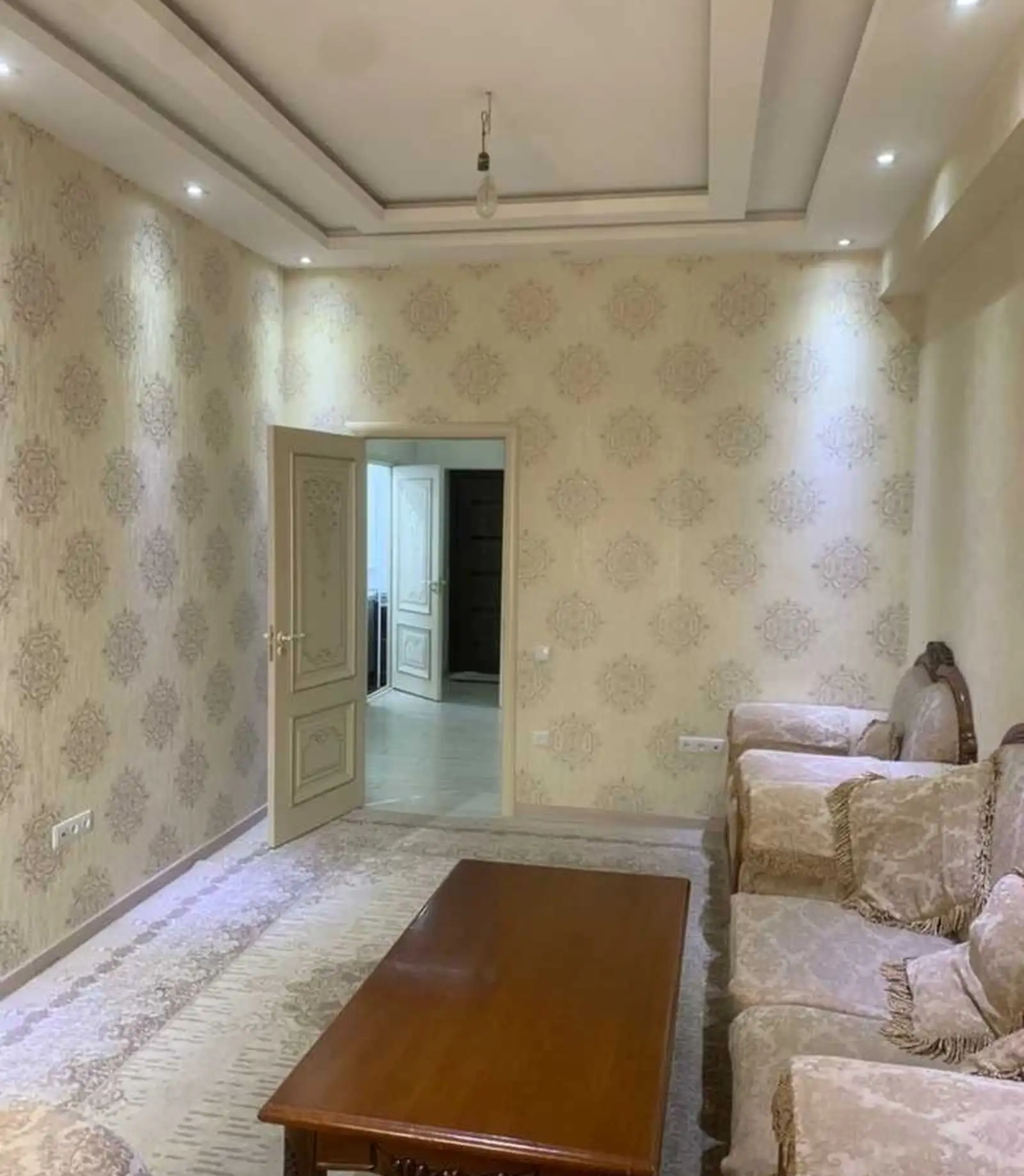 2-комн. квартира, 2 этаж, 65м², Сомони назди Бозори Мехргон пушти Бонки Эсхата — миниатюра 2