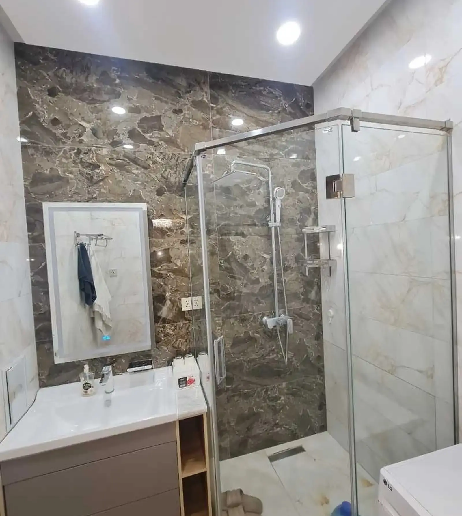3-комн. квартира, 15 этаж, 93м², Центр — миниатюра 2
