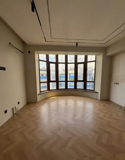 5-комн. квартира, 10 этаж, 170 м², И Сомони
