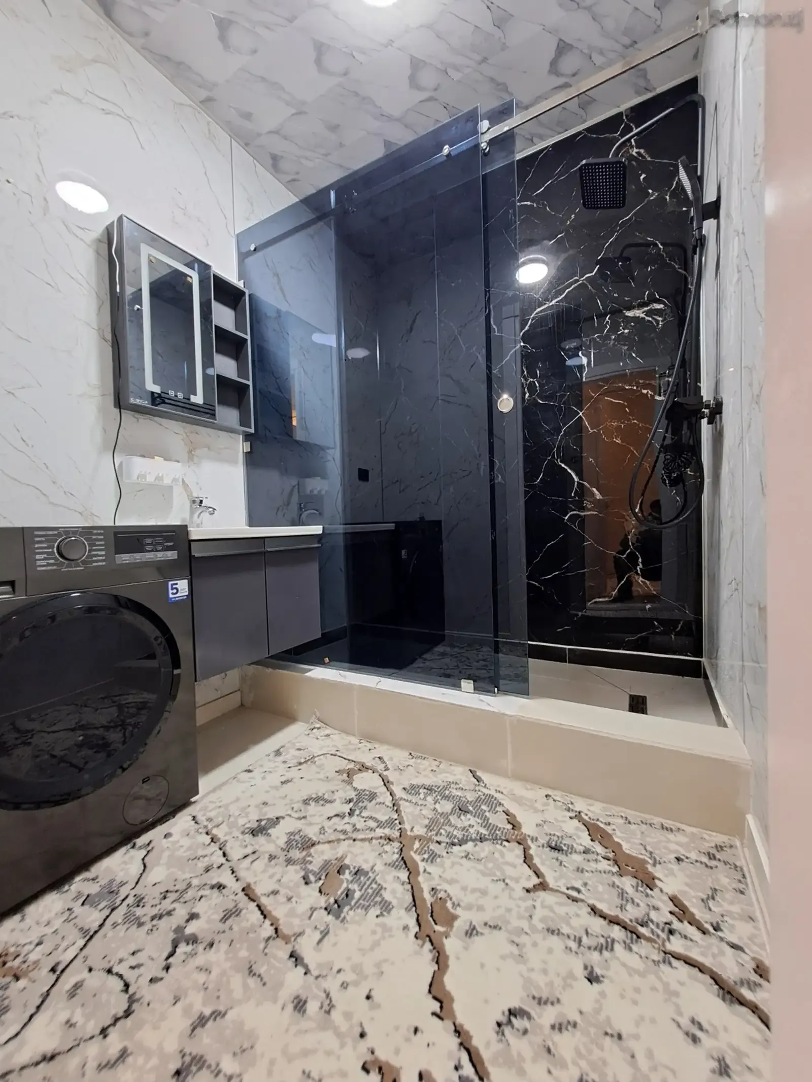 2-комн. квартира, 11 этаж, 65 м², 12мкр — миниатюра 8