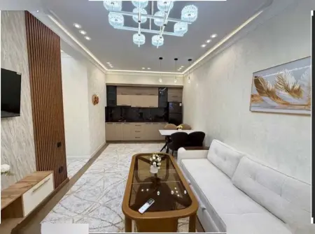 2-комн. квартира, 8 этаж, 43 м², 18 мкр — миниатюра 2