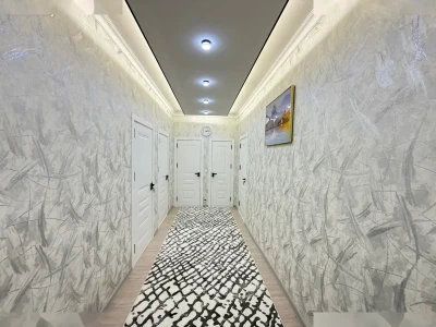 2-комн. квартира, Цокольный этаж, 68 м², 8 мкр — миниатюра 1
