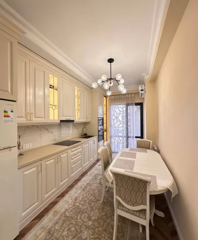 3-комн. квартира, 3 этаж, 102 м², Исмоили Сомони школа 8 (Дом Баракат) — миниатюра 1