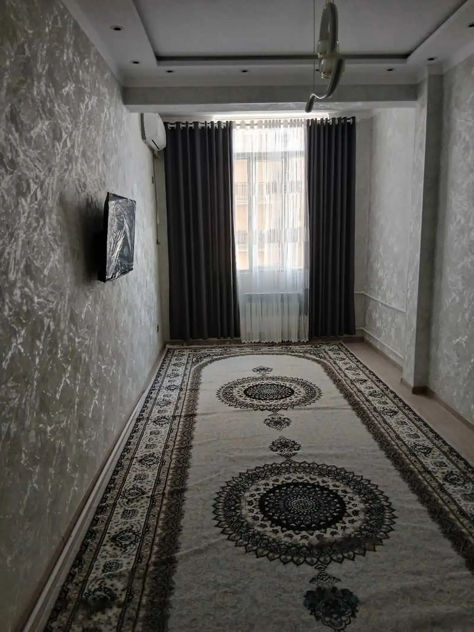 3-комн. квартира, 4 этаж, 80м², Фирдавси — миниатюра 1