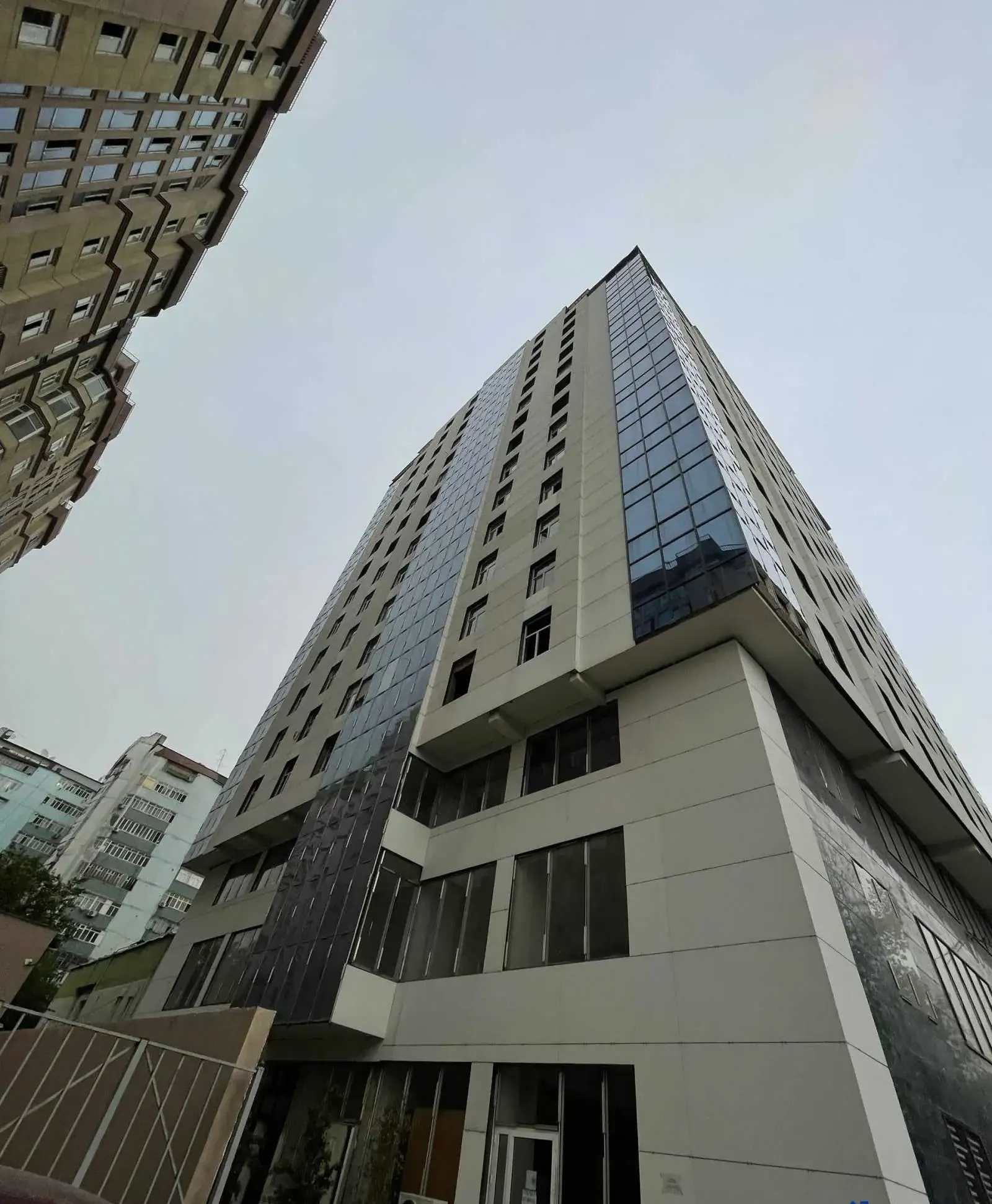 3-комн. квартира, 12 этаж, 102 м², Шохмансур — миниатюра 3