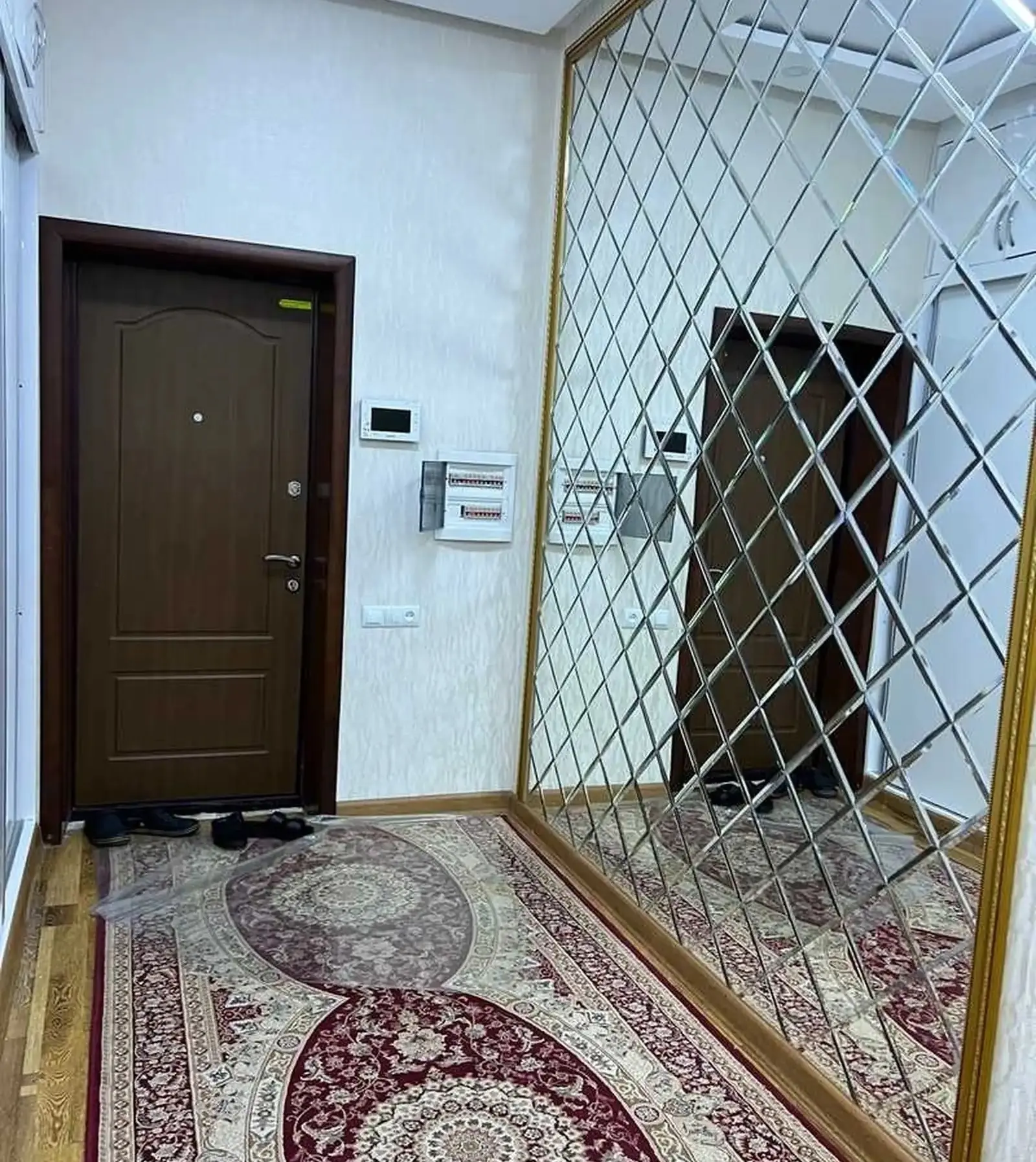 3-комн. квартира, 11 этаж, 140м², Сомони — миниатюра 3