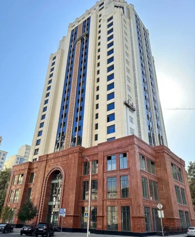 4-комн. квартира, 18 этаж, 131 м², Шохмансур — миниатюра 1