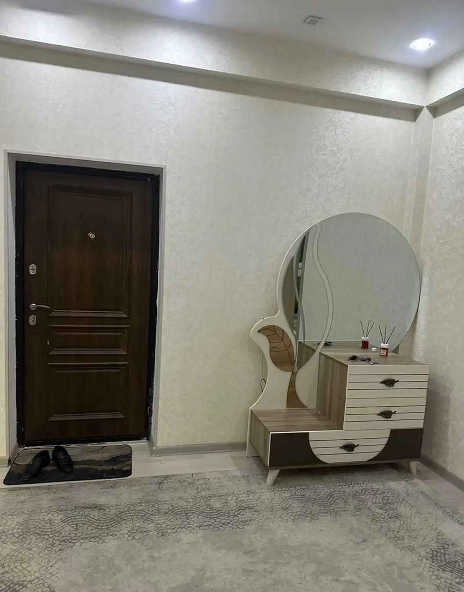 2-комн. квартира, 3 этаж, 68м², И.Сомони — миниатюра 1