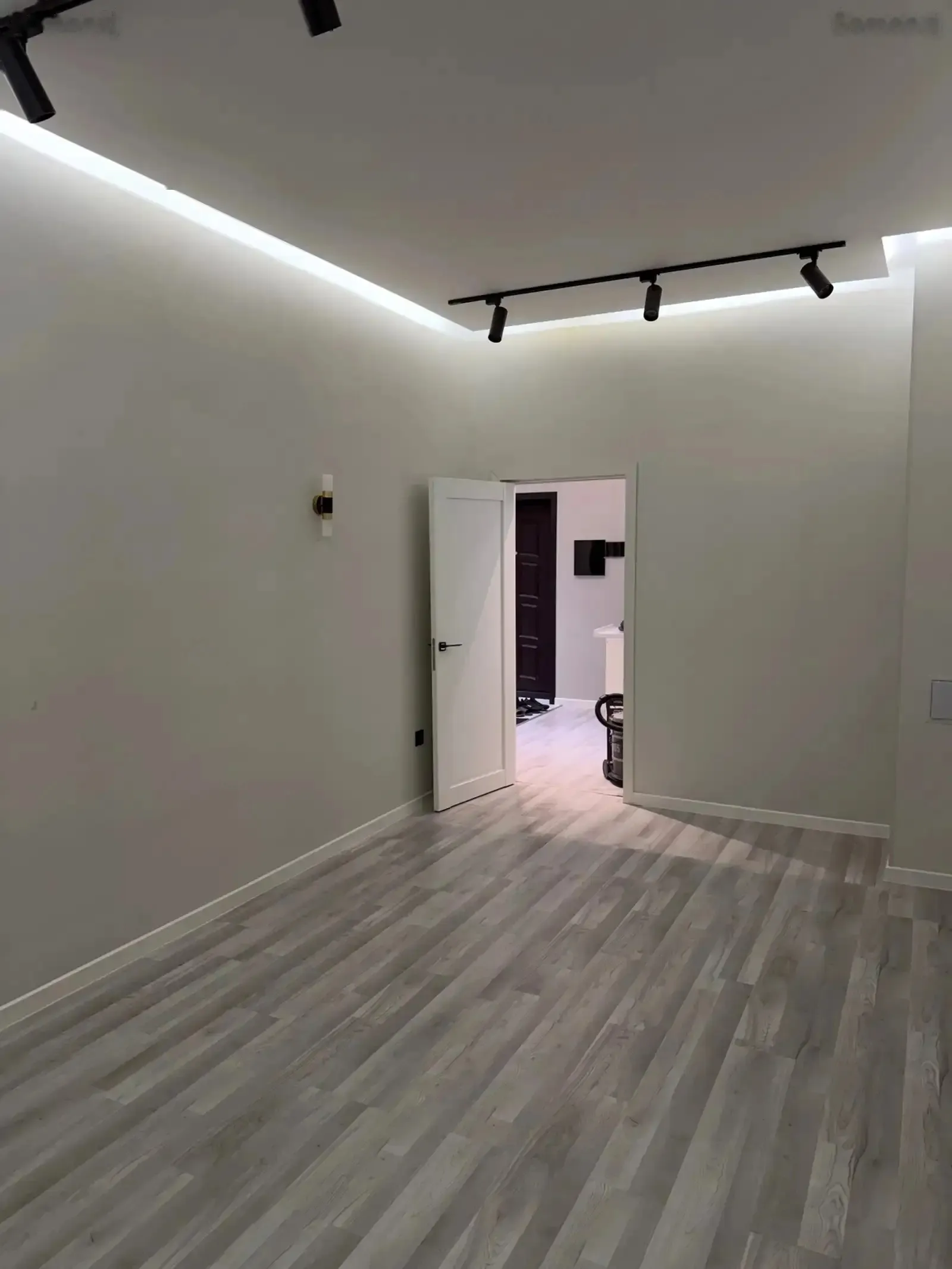 2-комн. квартира, 11 этаж, 57м², Сино. Эстакадаи — миниатюра 4