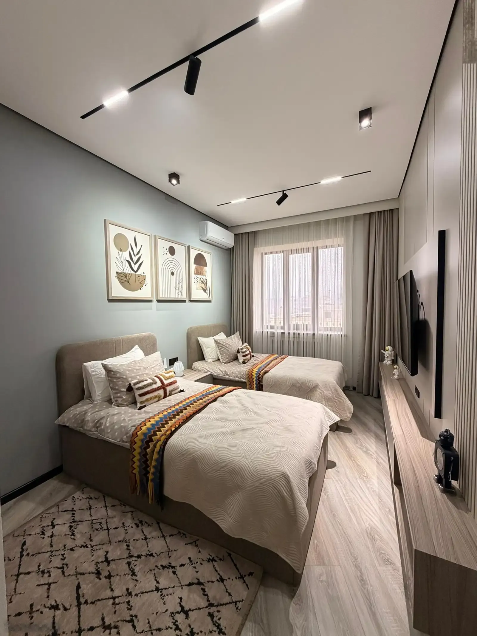 3-комн. квартира, 18 этаж, 87 м², Овир, Дом Пули Сангин, Ёвар