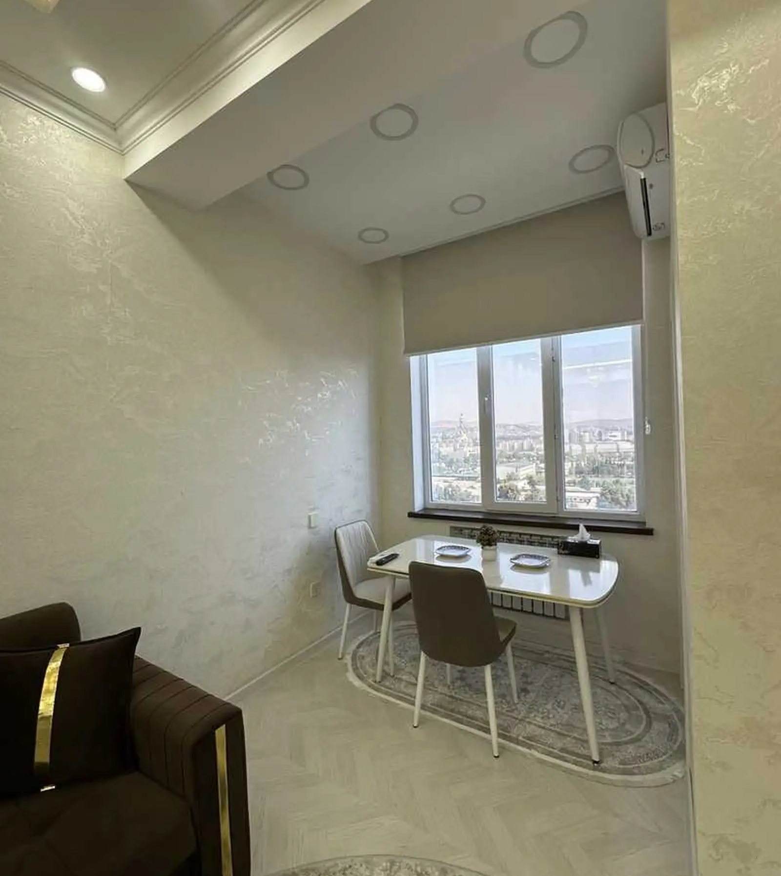 2-комн. квартира, 14 этаж, 65м², Караболо, Пеши Масчити Помириё — миниатюра 6