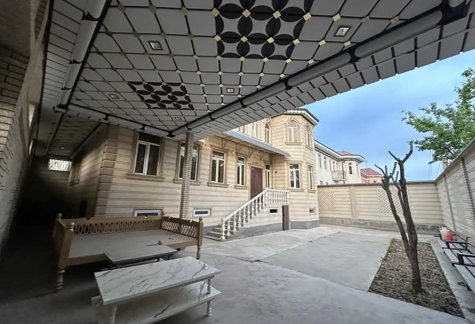 2-этажный, 6 комнатный дом, 330 м², 9 км — миниатюра 2
